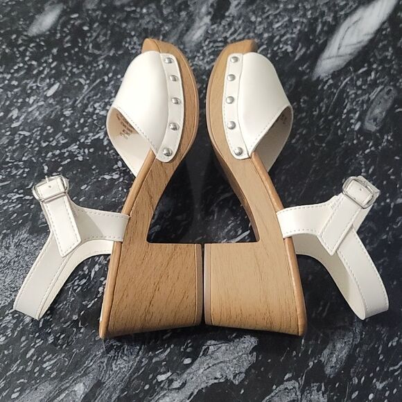 BRAND NEW ME TOO  WOMEN'S FAUX LEATHER HEEL SANDALS   - Picture 13 of 16